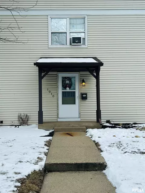 1010 Florence Ave, Pekin, IL 61554