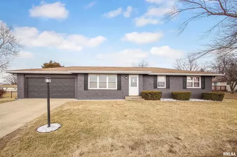 2455 Centennial Dr, Washington, IL 61571
