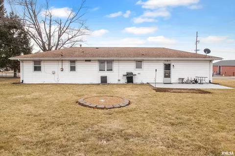 2455 Centennial Dr, Washington, IL 61571 photo 4