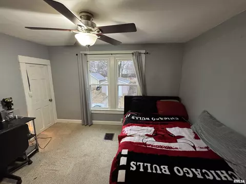 329 W Walnut St, Canton, IL 61520 photo 15