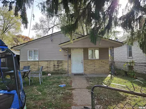 3026 W Krause Ave, Peoria, IL 61605