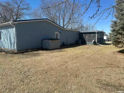 206 Clayton, Benson, IL 61516 photo 19