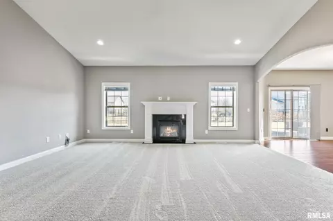 213 Shadow Crk, Washington, IL 61571 photo 6