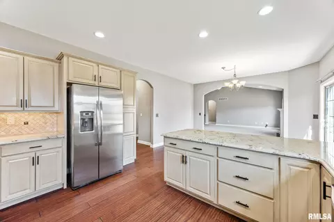 213 Shadow Crk, Washington, IL 61571 photo 13