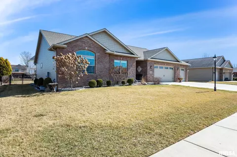 213 Shadow Crk, Washington, IL 61571 photo 38