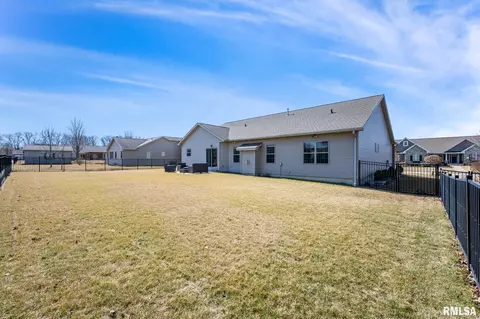 213 Shadow Crk, Washington, IL 61571 photo 42