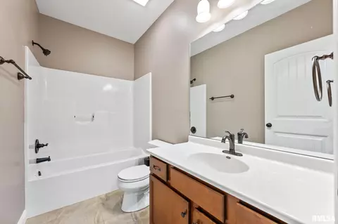 213 Shadow Crk, Washington, IL 61571 photo 33