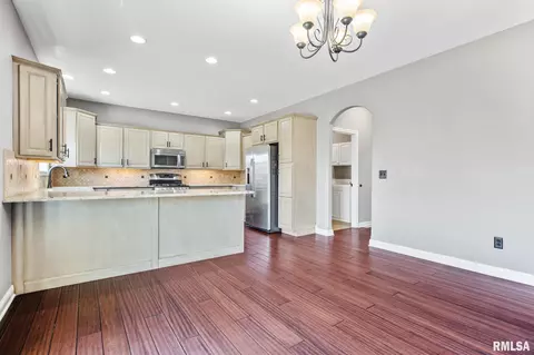 213 Shadow Crk, Washington, IL 61571 photo 10