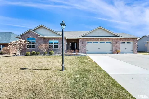 213 Shadow Crk, Washington, IL 61571