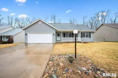 914 S Johanson Rd, Peoria, IL 61607