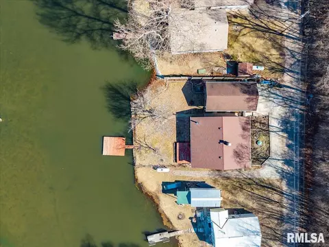 11375 Maple Island Rd, Manito, IL 61546