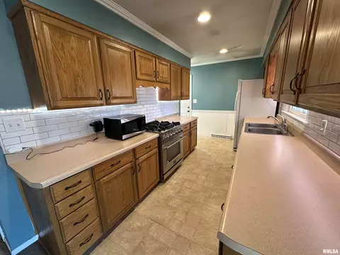 1010 S Timber Ln, Eureka, IL 61530 photo 6