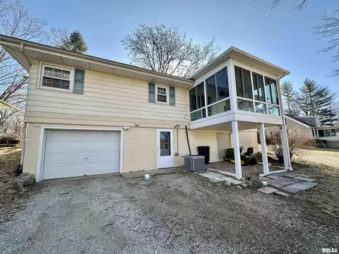 1010 S Timber Ln, Eureka, IL 61530 photo 2