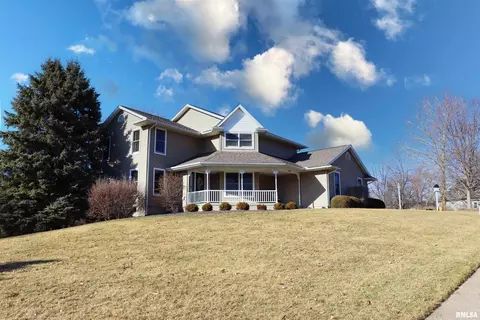 1101 Westgate Rd, Washington, IL 61571