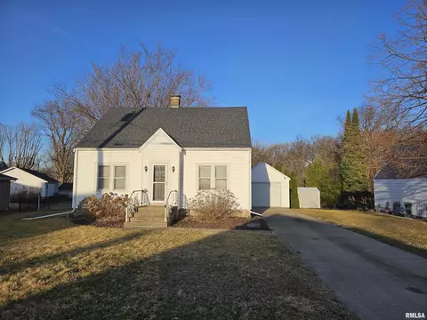 104 Fairoaks Ct, Bartonville, IL 61607