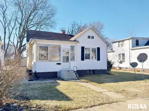 1104 E Republic St, Peoria, IL 61603