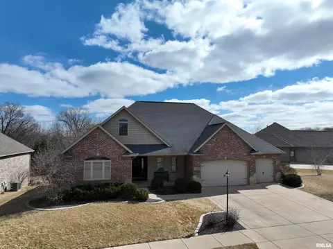 11150 N Stone Creek Dr, Dunlap, IL 61525