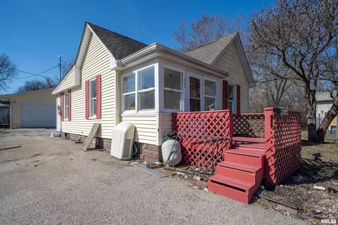 122 State St, Pekin, IL 61554 photo 3
