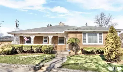 2515 W Moss Ave, Peoria, IL 61604