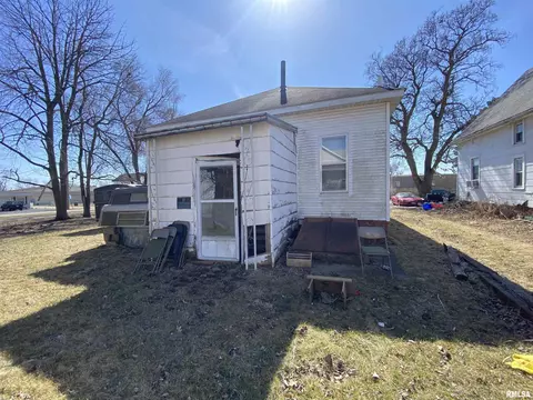 357 Liberty Pl, Canton, IL 61520 photo 3