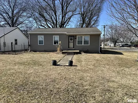 181 N East St, Ipava, IL 61441