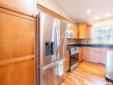 Kitchen - 1302 Mitchell St, Washington, IL 61571 photo 6 of 8
