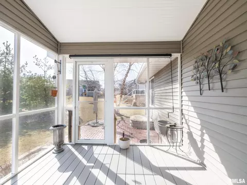 Exterior - 1302 Mitchell St, Washington, IL 61571 photo 15 of 15