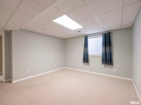 Bedroom - 1302 Mitchell St, Washington, IL 61571 photo 8 of 9