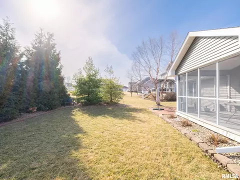 Exterior - 1302 Mitchell St, Washington, IL 61571 photo 7 of 15