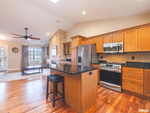 Kitchen - 1302 Mitchell St, Washington, IL 61571 photo 2 of 8