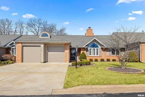 7420 N Brittany Park Ct, Peoria, IL 61614