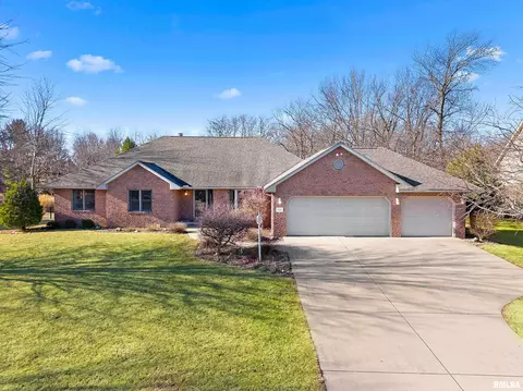 1335 N Independence Ct, Metamora, IL 61548