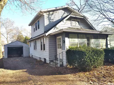 421 Shadoway Dr, East Peoria, IL 61611