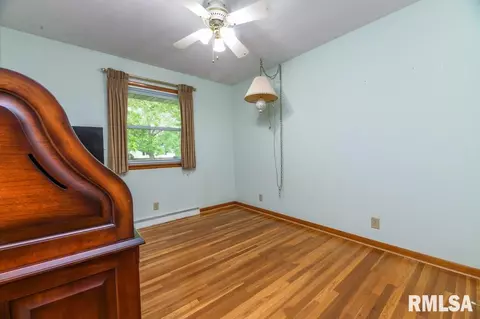 Bedroom - 118 Pieper Cir, Delavan, IL 61734 photo 1 of 9