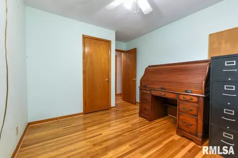 Bedroom - 118 Pieper Cir, Delavan, IL 61734 photo 2 of 9