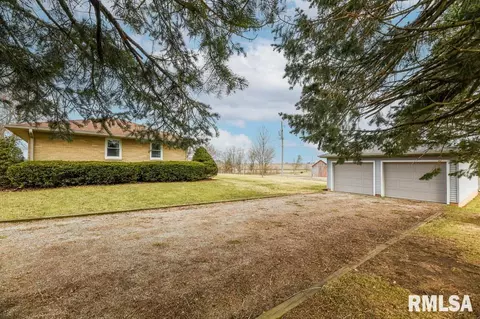 Exterior - 118 Pieper Cir, Delavan, IL 61734 photo 3 of 8