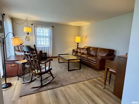Living - 536 Meadow Dr, Macomb, IL 61455 photo 1 of 2