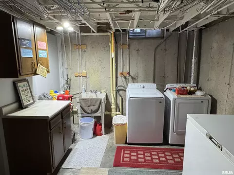 Other - 536 Meadow Dr, Macomb, IL 61455 photo 15 of 17