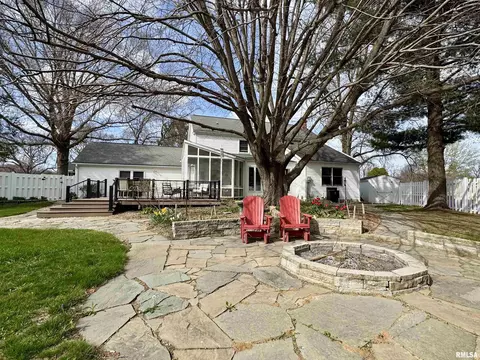 Exterior - 536 Meadow Dr, Macomb, IL 61455 photo 14 of 15