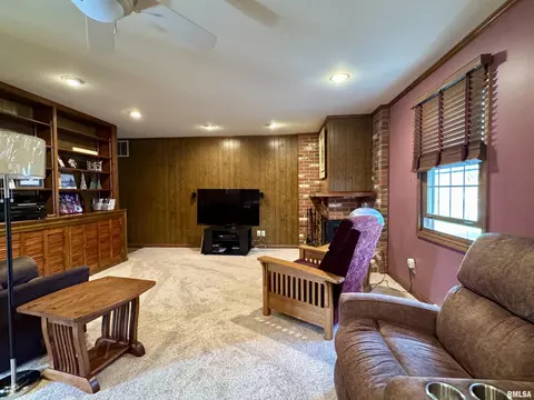 Other - 536 Meadow Dr, Macomb, IL 61455 photo 6 of 17
