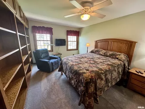 Bedroom - 536 Meadow Dr, Macomb, IL 61455 photo 7 of 8