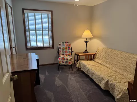 Bedroom - 536 Meadow Dr, Macomb, IL 61455 photo 5 of 8