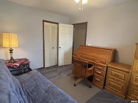 Bedroom - 536 Meadow Dr, Macomb, IL 61455 photo 3 of 8