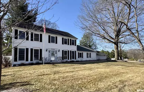Exterior - 536 Meadow Dr, Macomb, IL 61455 photo 2 of 15