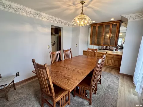 Dining - 536 Meadow Dr, Macomb, IL 61455 photo 1 of 4