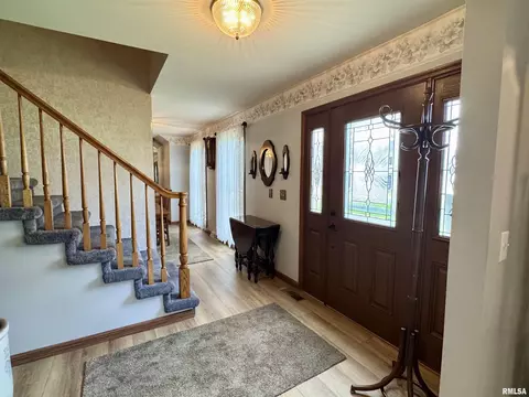 Entry Way - 536 Meadow Dr, Macomb, IL 61455 photo 1 of 4