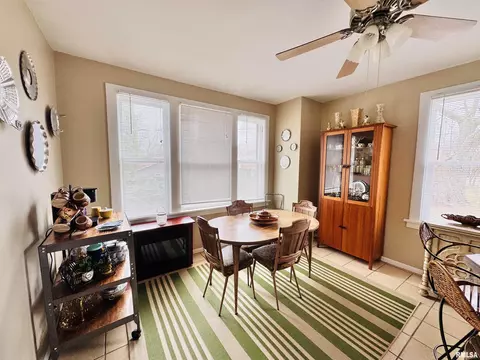 830 S Lafayette St, Macomb, IL 61455 photo 8
