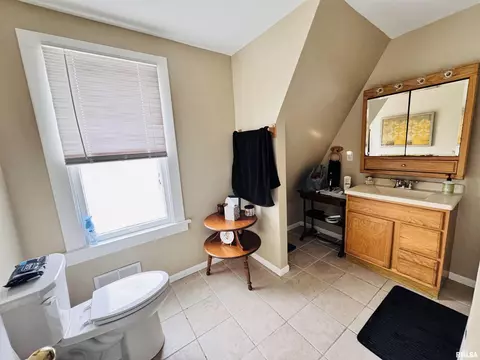 830 S Lafayette St, Macomb, IL 61455 photo 13