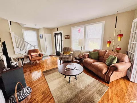830 S Lafayette St, Macomb, IL 61455 photo 3