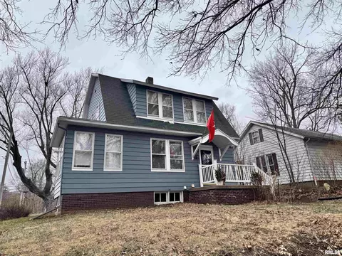 830 S Lafayette St, Macomb, IL 61455